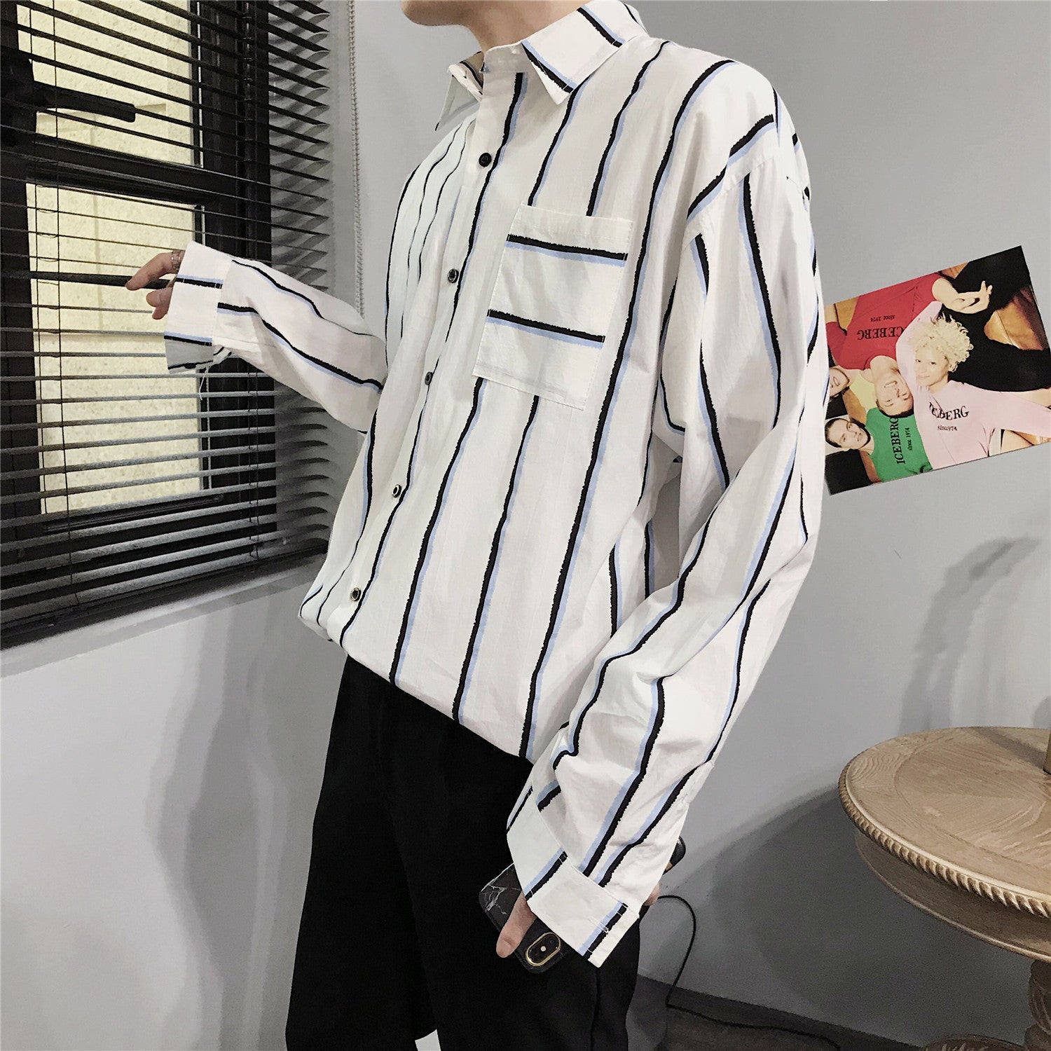 Loose striped shirt men Image