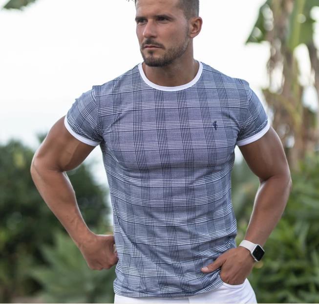 Men's sports shirt Image