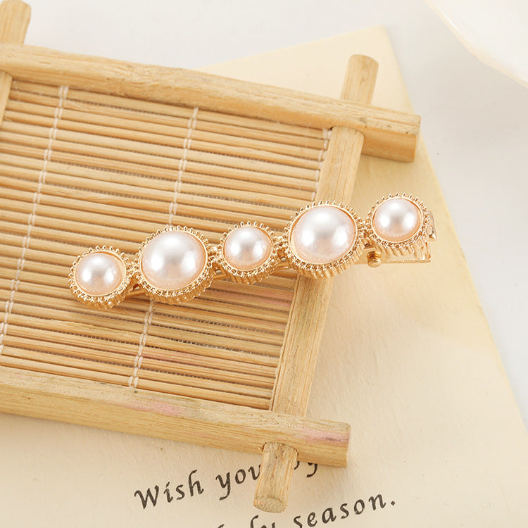 Slip-on Pearl Bow Hair Clip Image