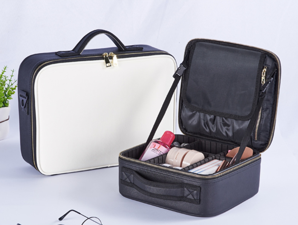 Large-capacity Multifunctional Portable Cosmetic Bag Image