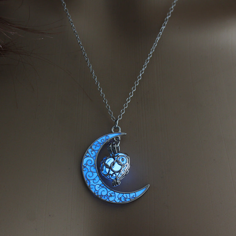 Glowing Pendant Necklaces Silver Plated Chain Necklaces Image