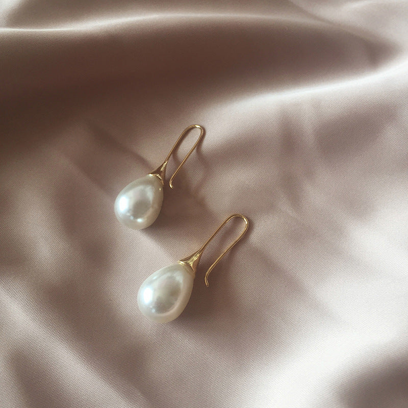 Waterdrop pearl simple personality earrings Image