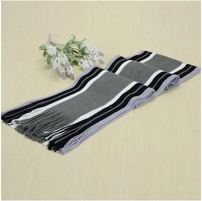 Autumn and winter fringed men's scarves Image