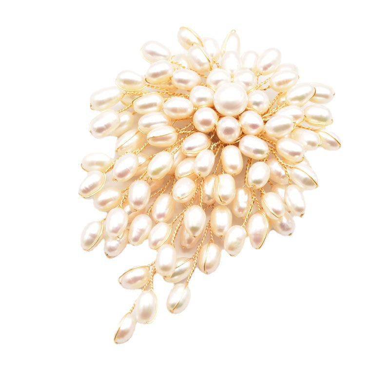 Natural Pearl Brooch Female European And American Retro Pure Hand-woven Pearl Brooch Image