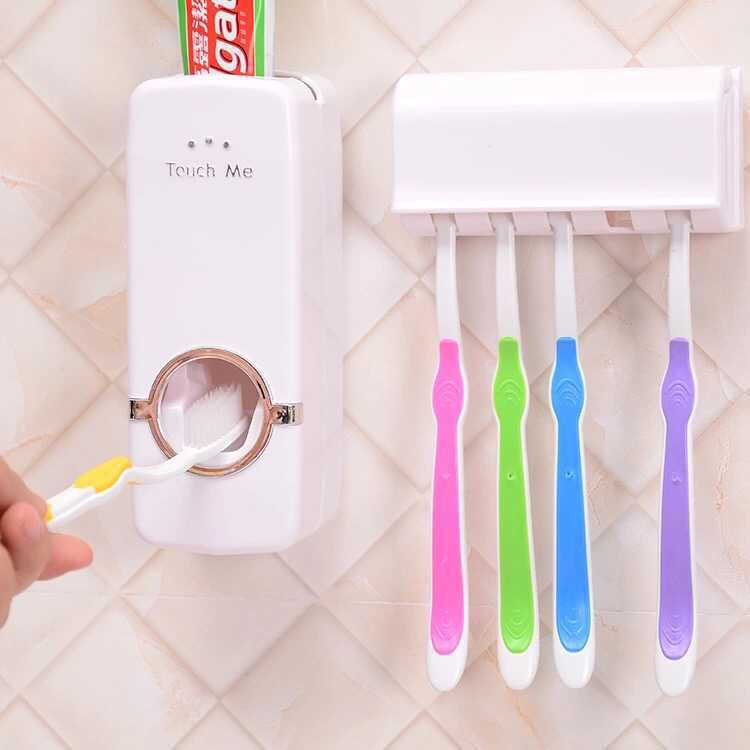 Bathroom Accessories Set Image