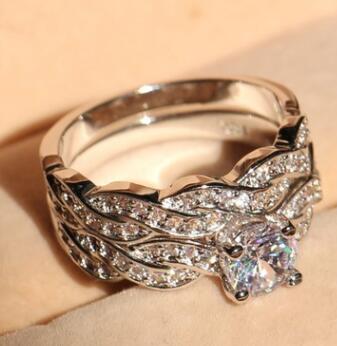 New set of rings wedding ring set men and women couple ring jewelry Image