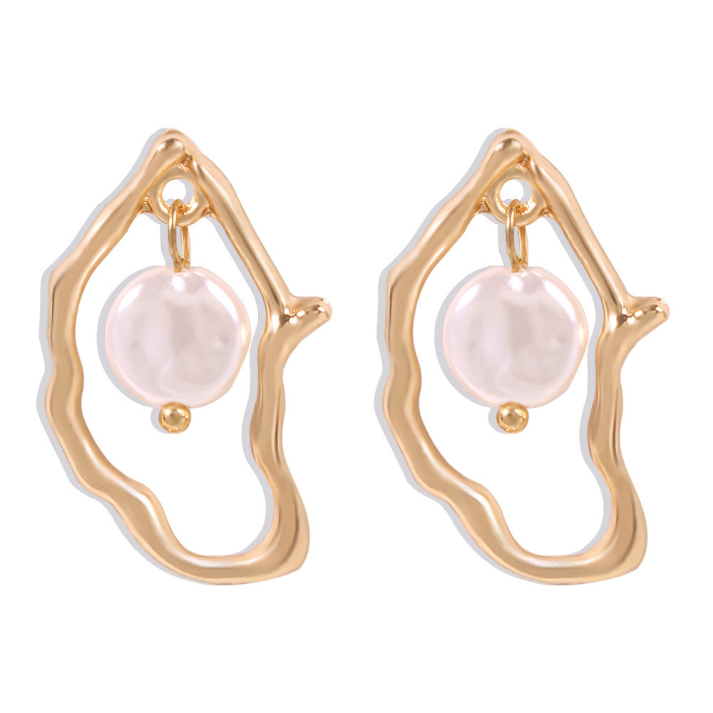 Irregular Pearl Earrings Image