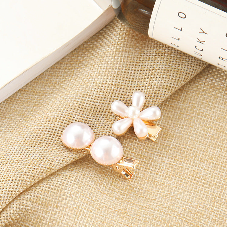 Slip-on Pearl Bow Hair Clip Image