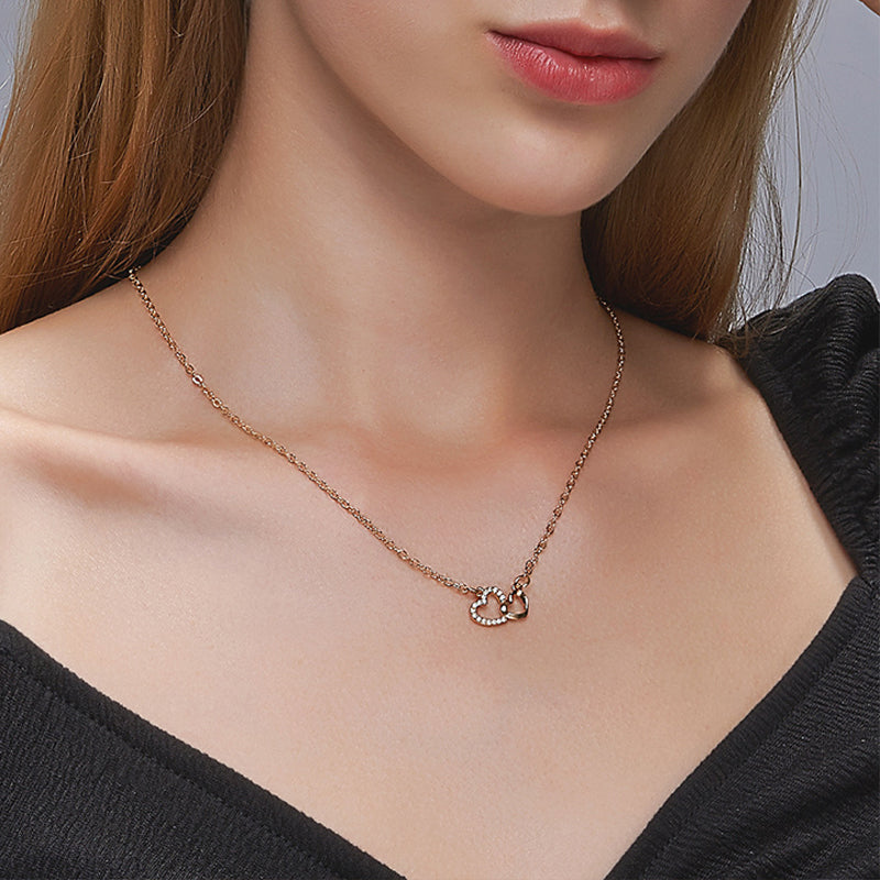 Love Necklace Temperament Double Peach Heart Pendant Clavicle Chain Image