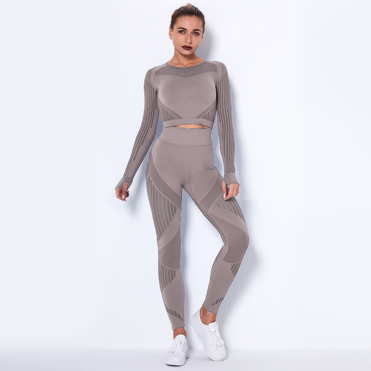 Seamless Knitted Absorbent Yoga Long-Sleeved Suit Yoga Wearsuit Image