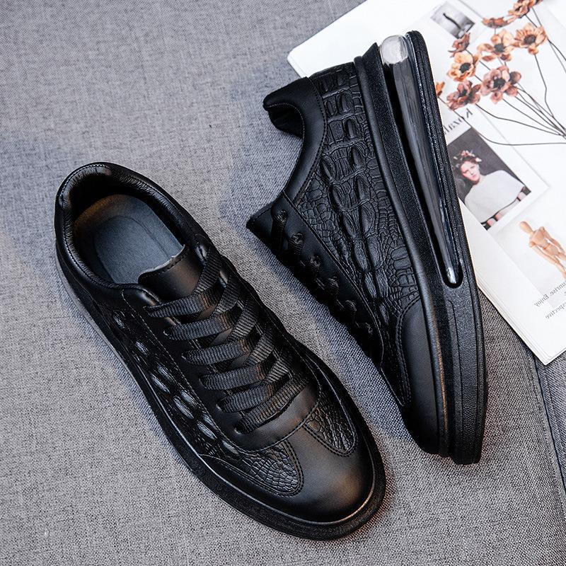 Trendy Leather Men's Shoes Fashion Casual Sneakers Image