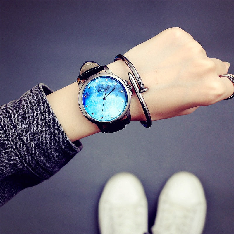 Fashion Minimalist Women Quartz Wristwatches Starry Sky Moon Pattern Design Unique Ladies Casual Watch Female Exquisite Watches Image