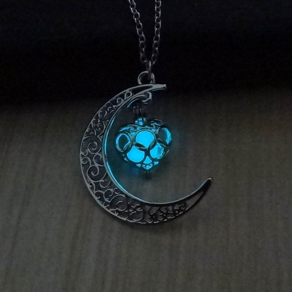 Glowing Pendant Necklaces Silver Plated Chain Necklaces Image