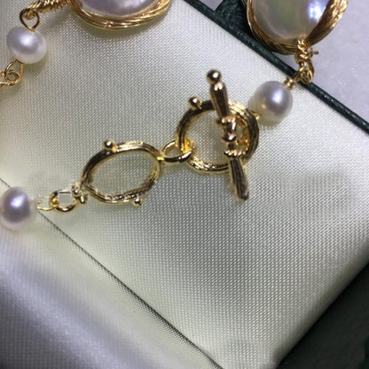 Pearl bracelet