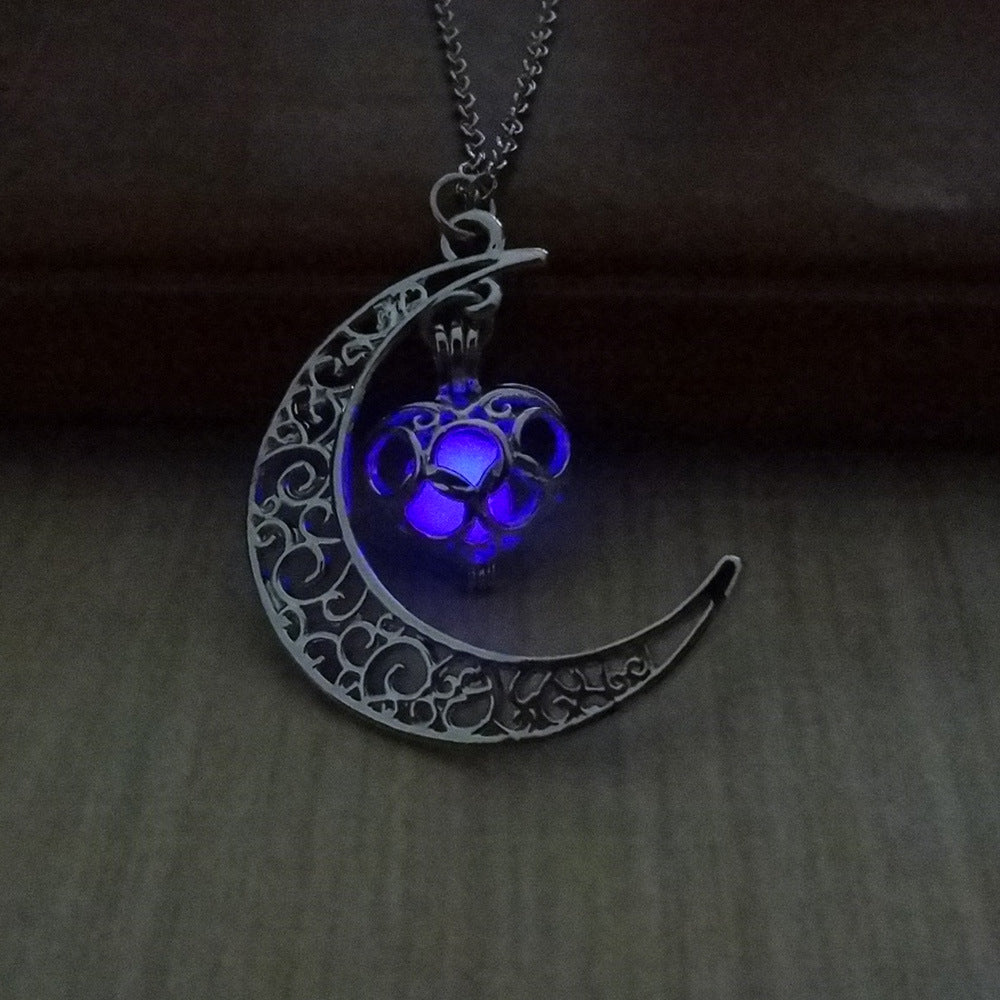 Glowing Pendant Necklaces Silver Plated Chain Necklaces Image