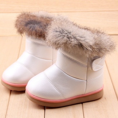 Girls snow boots Image