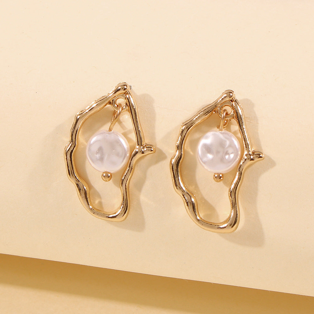 Irregular Pearl Earrings Image