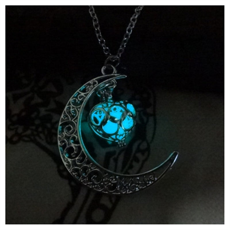 Glowing Pendant Necklaces Silver Plated Chain Necklaces Image