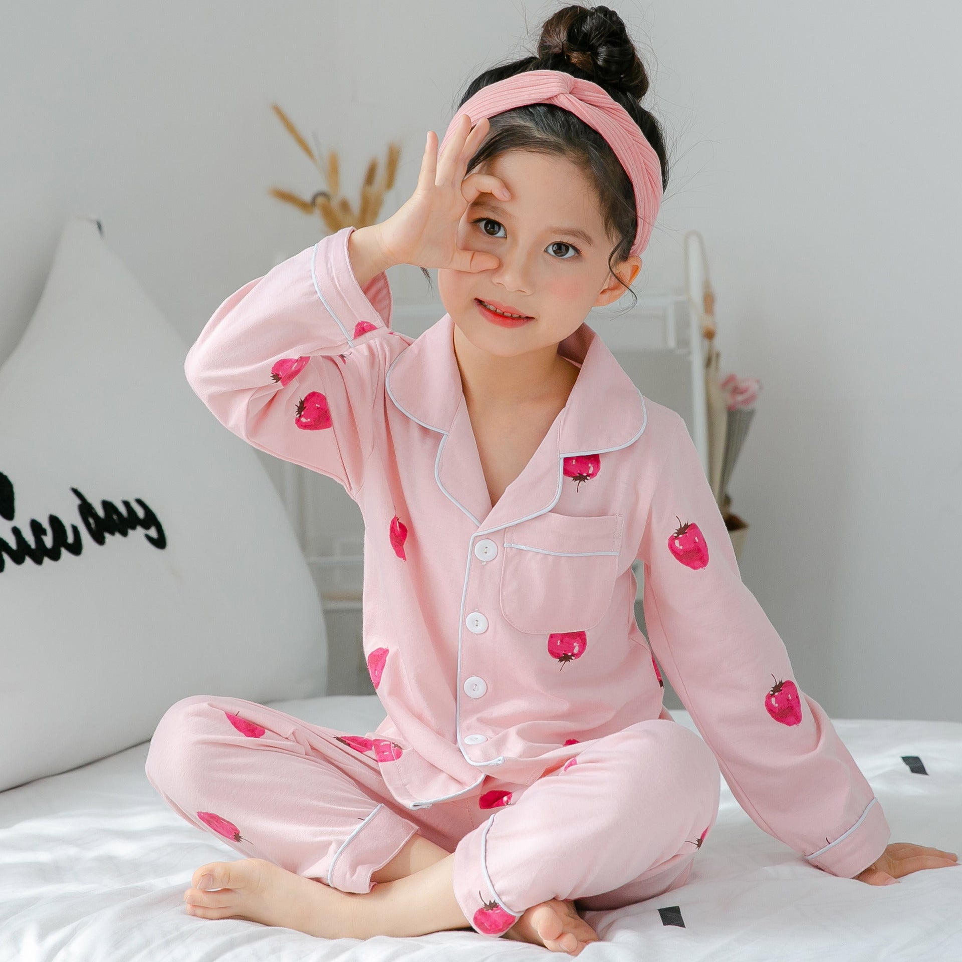 Cotton pajamas for children Image