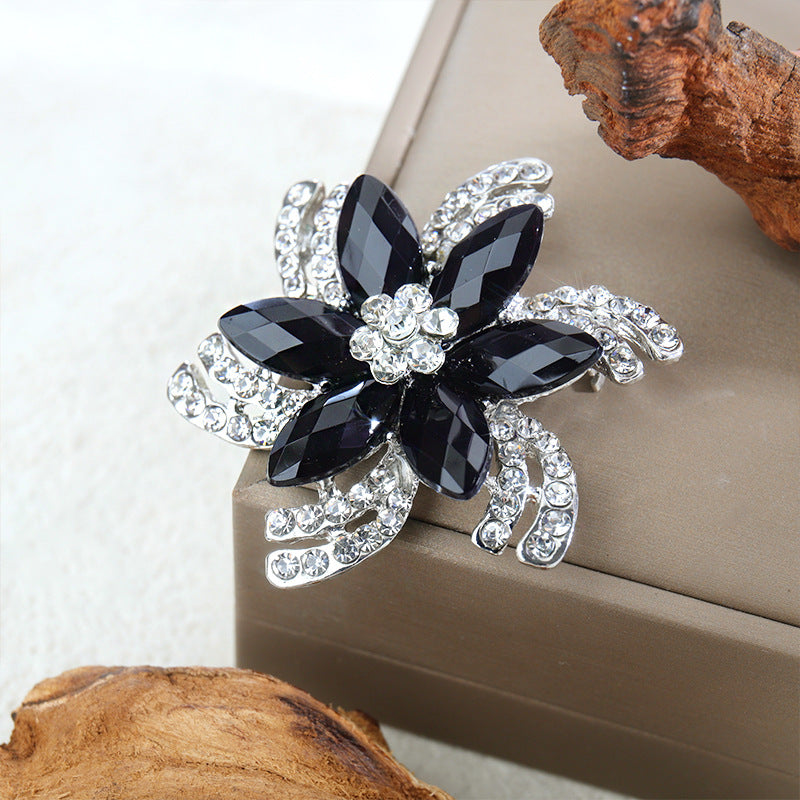 Brooch Female Rhinestone Coat Accessories Image