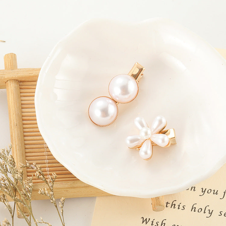 Slip-on Pearl Bow Hair Clip Image