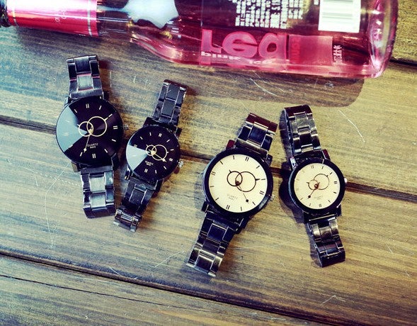 Turntable Gun Black Quartz Couple Watch Image