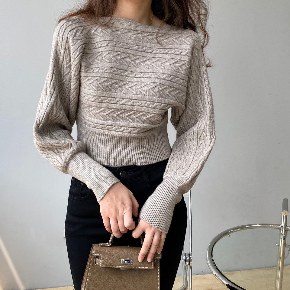 Feminine Temperament Wears Round Neck Short Sweater Image