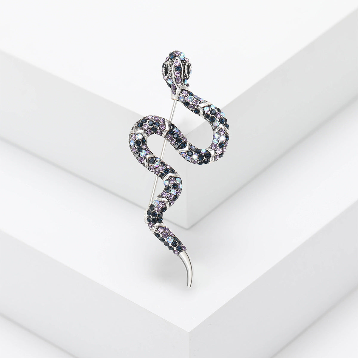 Korean Style Creative Rhinestone Snake Brooch Ins Fashion Simple Clothing Accessories Personality Alloy Animal Pin Image