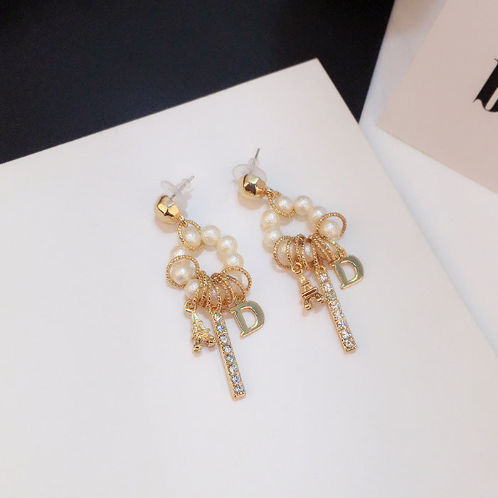 Women's earrings pearl earrings Image