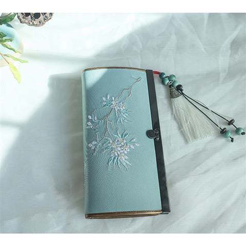 Women's Fashion Artistic Retro Embroidery Clutch Purse Image