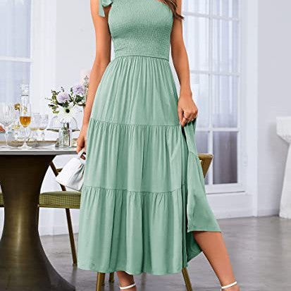 2023 New Summer Fashion Women's One-shoulder Pleated Layered Hem Split Dress Image