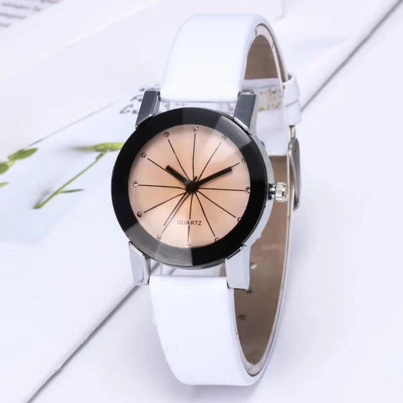 Couple watch meridian Image