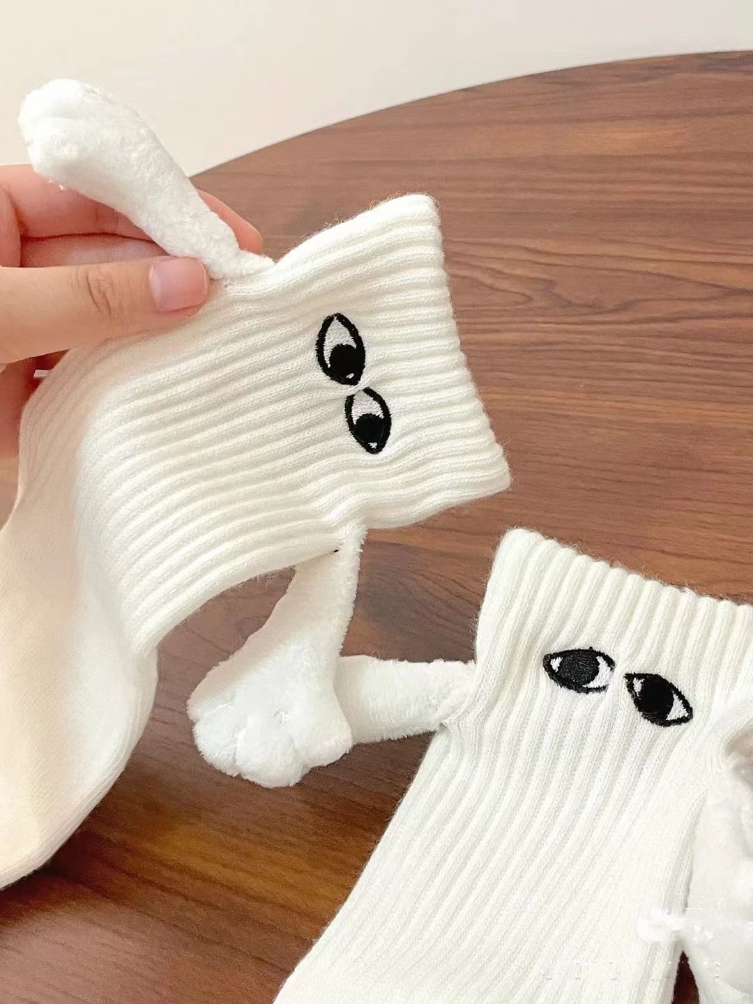 Magnetic Suction Hand In Hand Couple Socks Cartoon Lovely Breathable Comfortable Socks For Women Holding Hands Sock Image