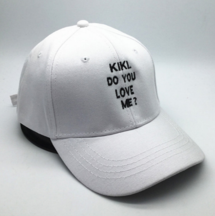 Letter embroidered baseball cap Image