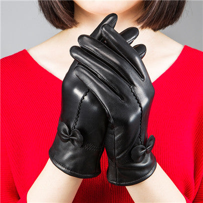 Woman Gloves Image