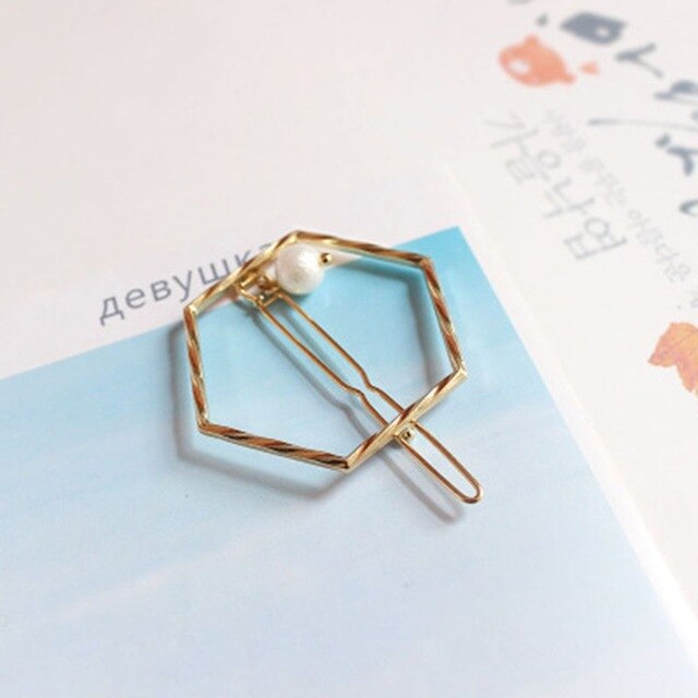 Pearl hairpin Image