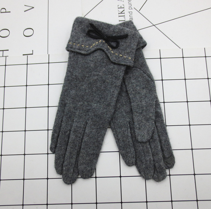 Yauvana Elegance Winter Gloves Image