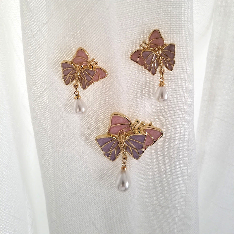 Tender Butterfly Brooch Female Silk Scarf Button Cartoon Enamel Waist Closing Pin Ins Pearl Accessories Image