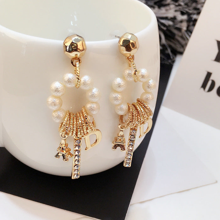 Women's earrings pearl earrings Image