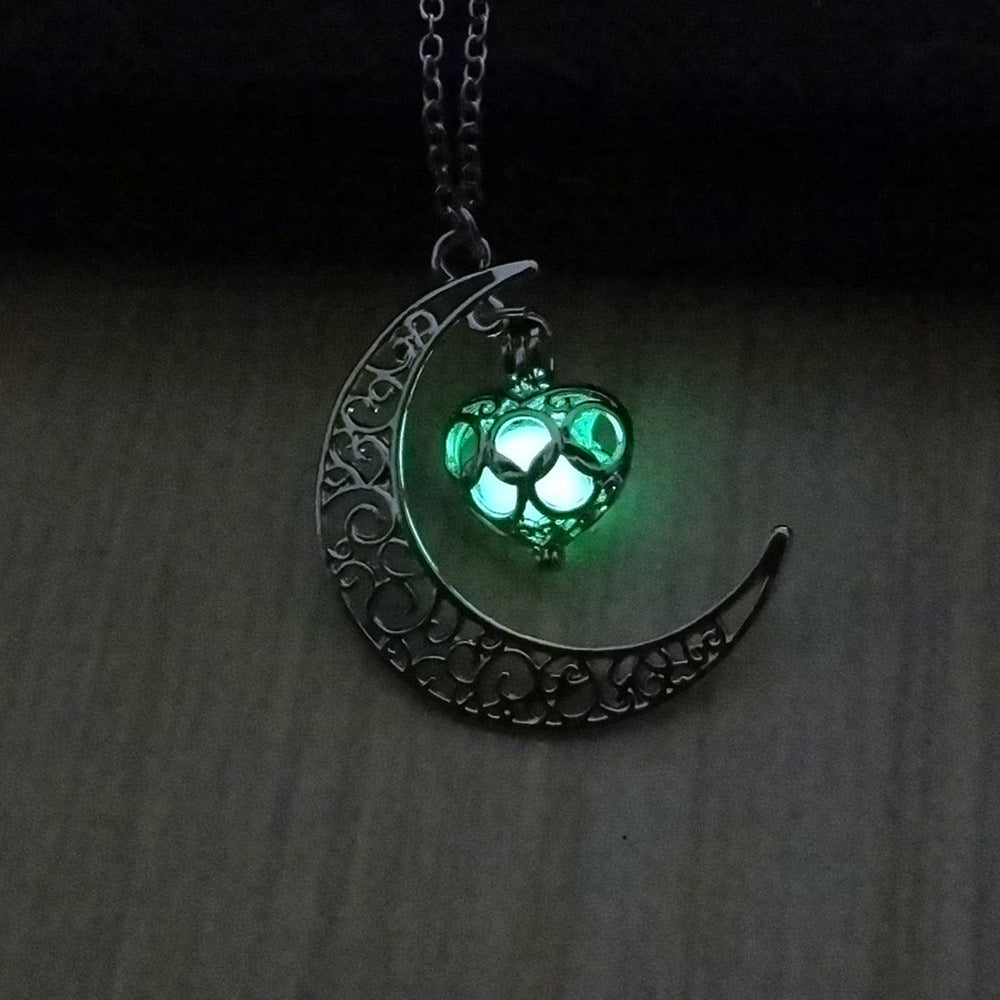 Glowing Pendant Necklaces Silver Plated Chain Necklaces Image