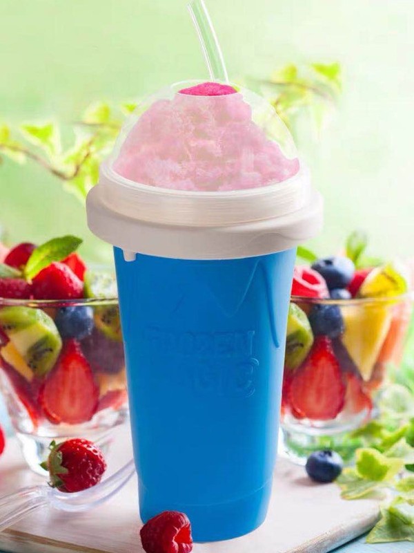 One Pinch Into An Slushy Cup, Shake The Smoothie Cup, And The Second Fast Cooling Cup Becomes A Pinch Cup. Image