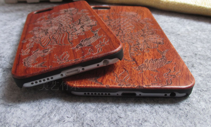 Woodcarving mobile phone case Image