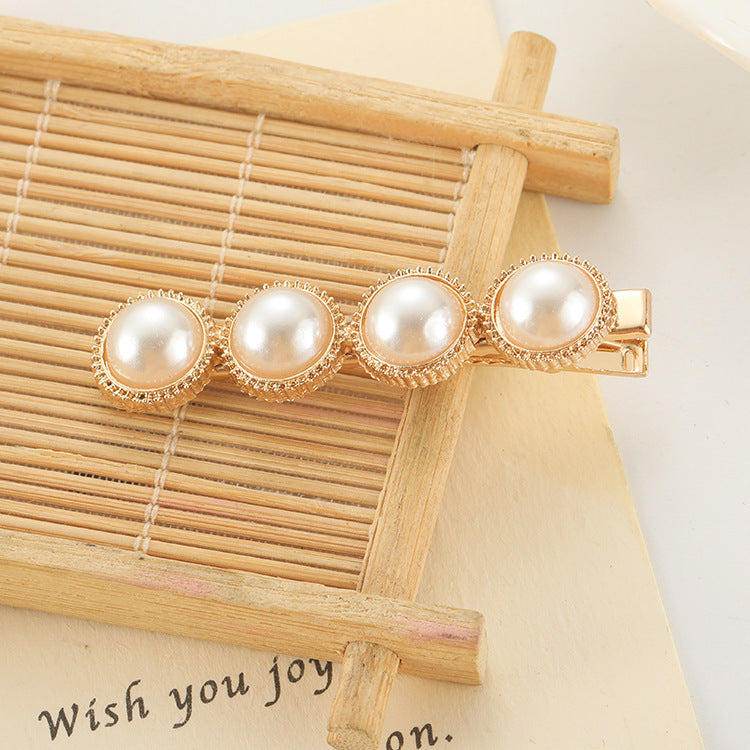 Slip-on Pearl Bow Hair Clip Image