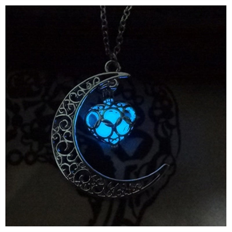 Glowing Pendant Necklaces Silver Plated Chain Necklaces Image