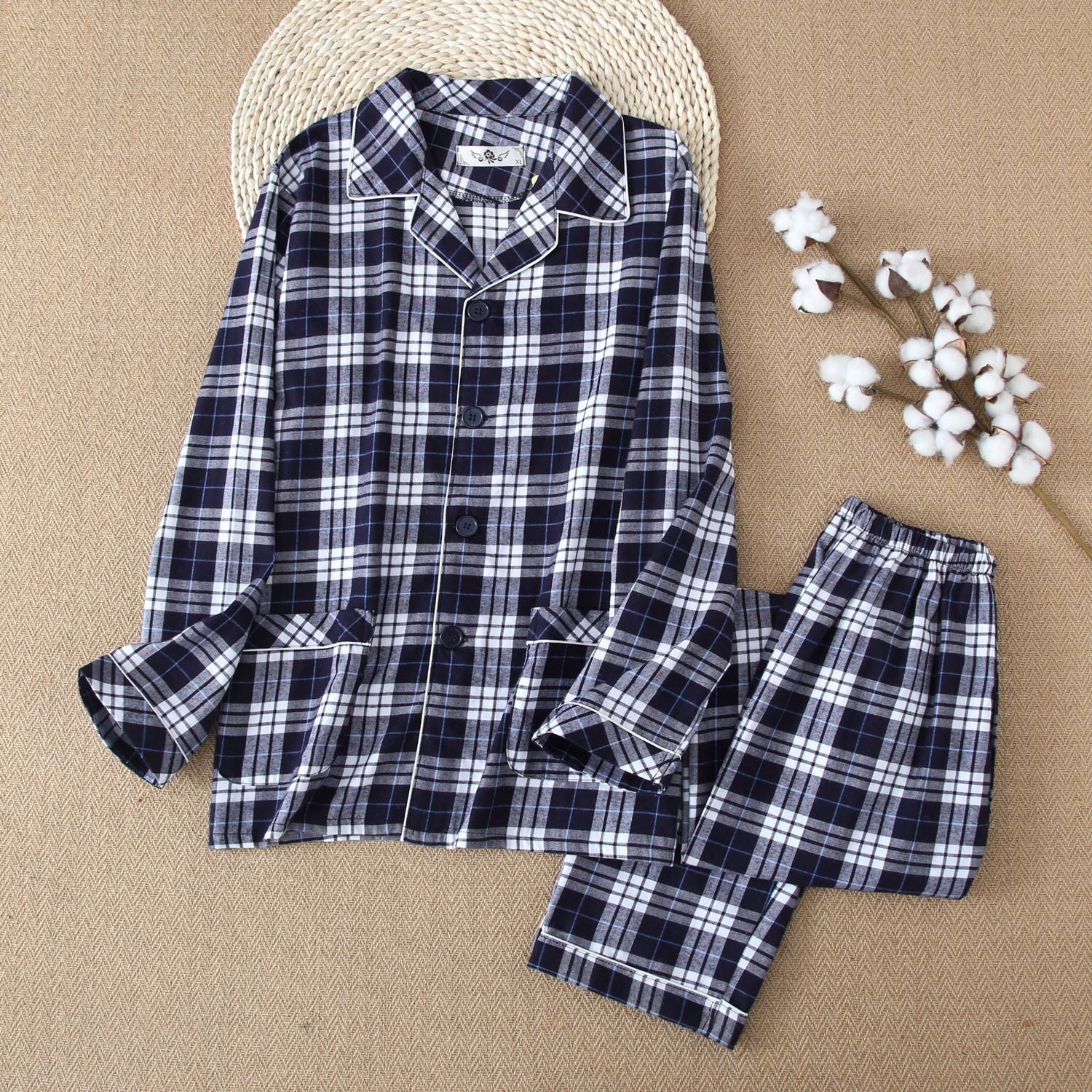 Men's Warm Cloth Flannel Pajama Suit Image