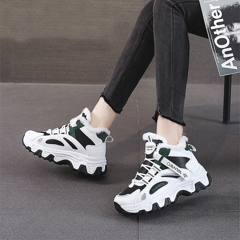 Fashion Black White Lace-up Sneakers Winter Warm All-match Plush Shoes Women Plus Velvet Fleece Flat High-top Sports Shoes Image