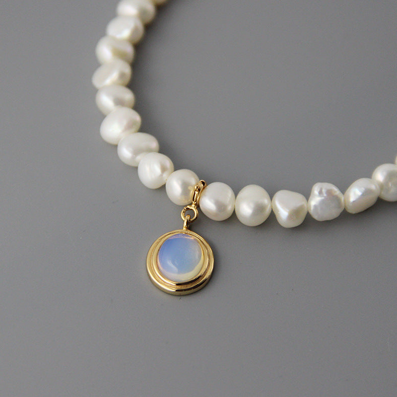 Round Medal Pearl Necklace Irregular Pearl Image