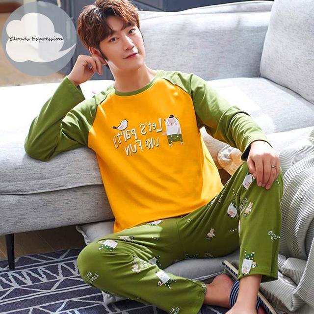 Leisure And Comfortable Pajama Suit Image