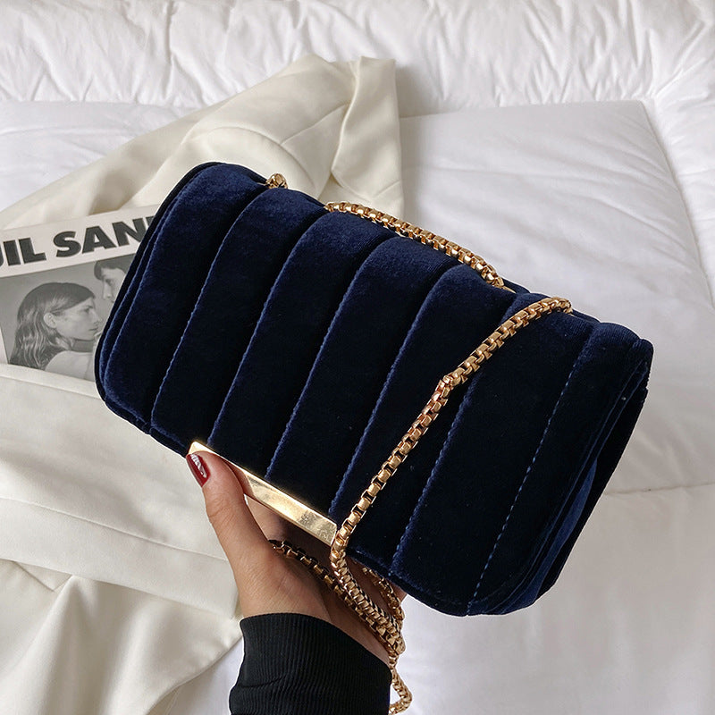 One Shoulder Velvet Chain Crossbody Bag