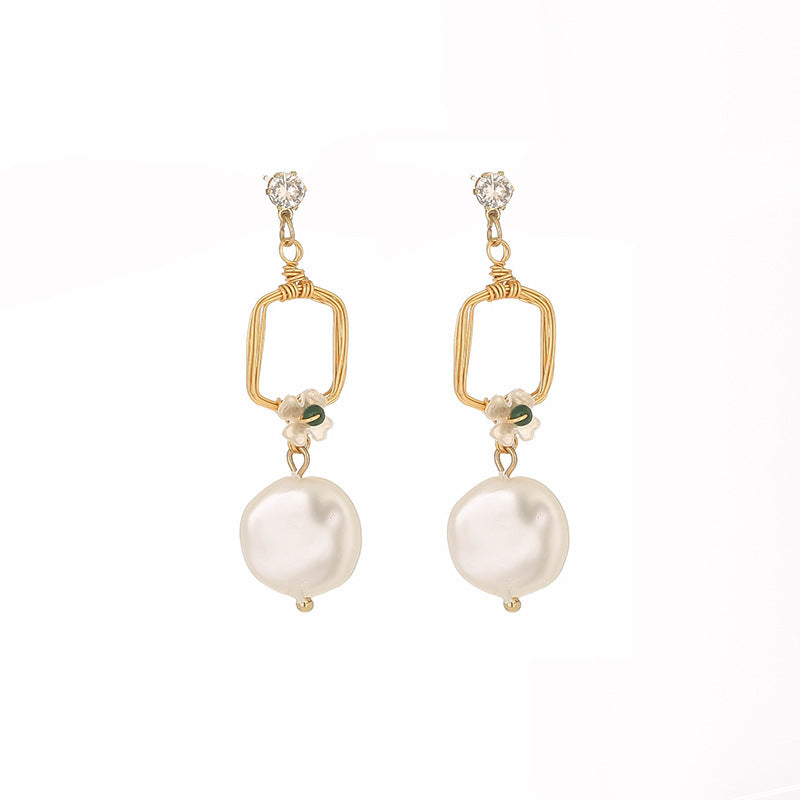 Fashion Women's Pearl Earrings Pendant Necklace Image